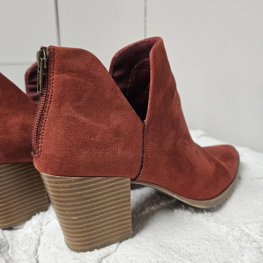 Sun + Stone Rust‎ Orange Ankle Booties Fall Autumn Chic Pumpkin Size 7